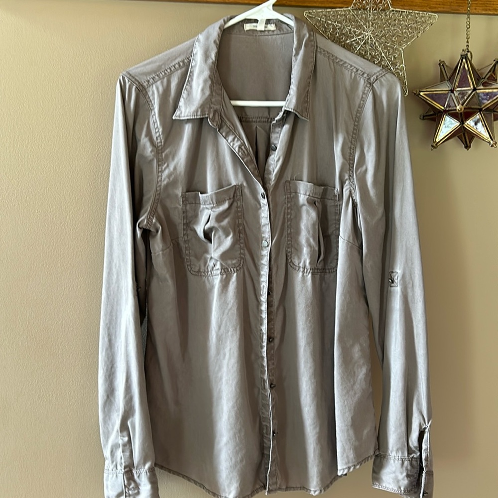 Maurice’s button up